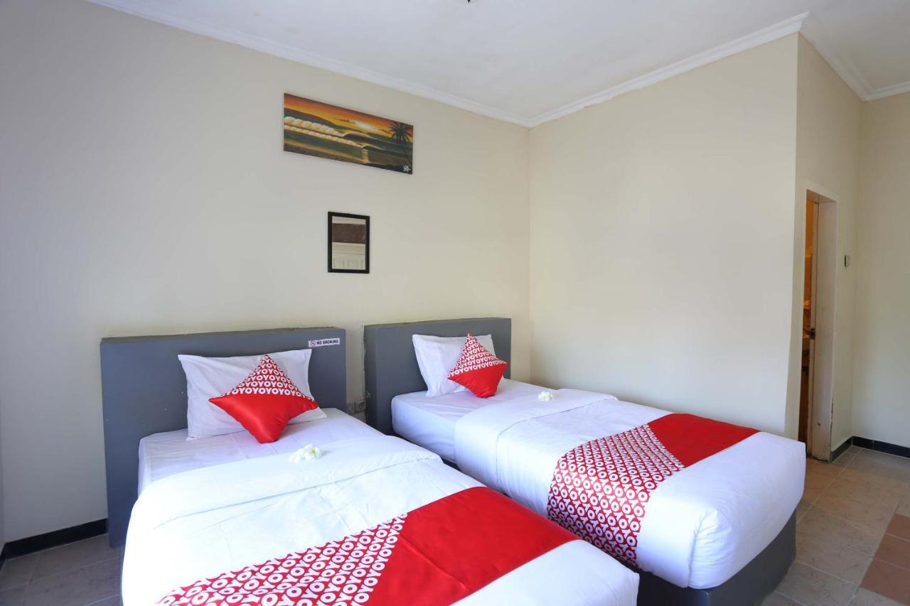โอโย 1651 ปูรนามา บีช โฮเต็ล Hotel Kuta  ภายนอก รูปภาพ